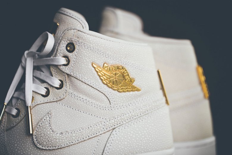 ゴールドをアクセントにした新作 Air Jordan 1 “Pinnacle” 
