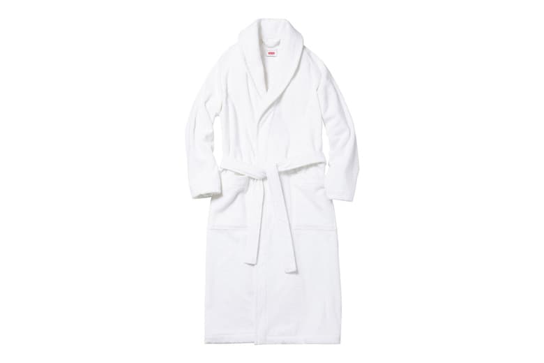 Supreme x Frette Terry Bathrobe をリリース