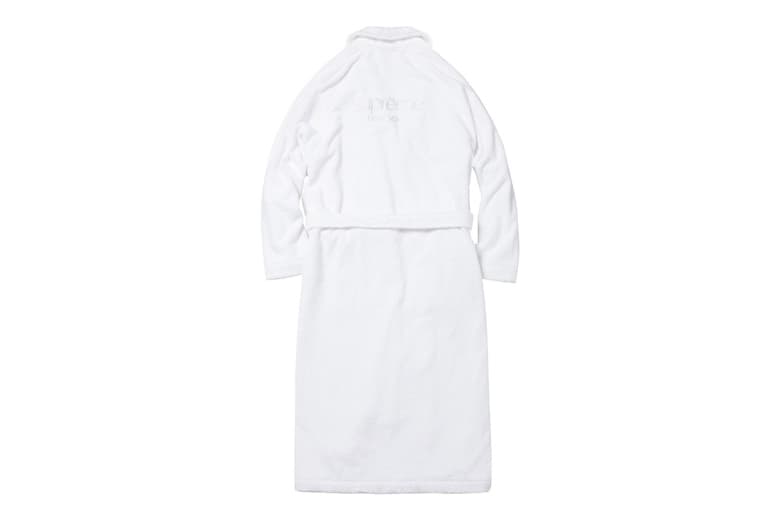 Supreme x Frette Terry Bathrobe をリリース