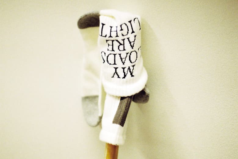 VAINL ARCHIVE が SHIPS JET BLUE 限定で MY LOADS ARE LIGHT とのコラボソックスをリリース