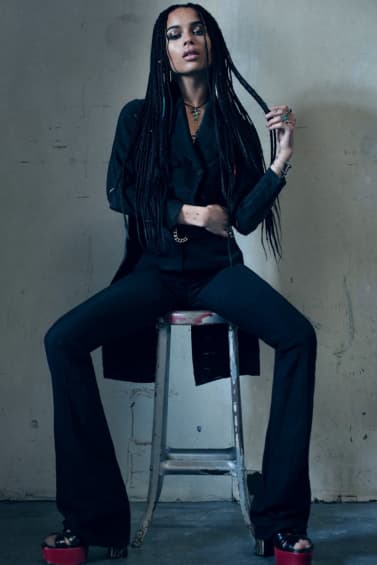 Zoë Kravitz が米ファッション誌 'FLAUNT' に登場