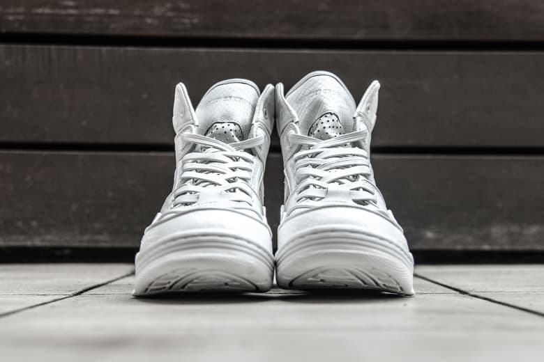 『WISM』がPRODUCT OF NEW YORK x DKNY M-100を国内限定販売