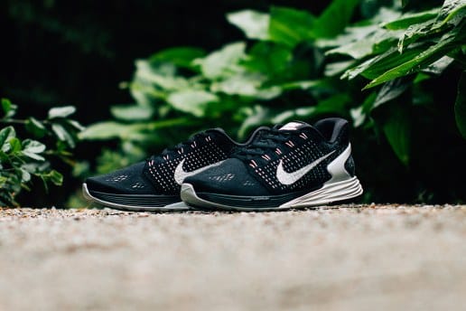 Nike Flyknit Lunarglide 7 が発売中