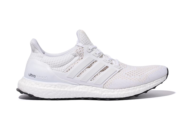 adidas ultra boost ブラックとホワイトの新モデル