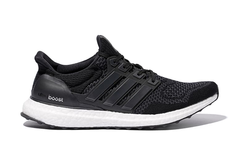 adidas ultra boost ブラックとホワイトの新モデル