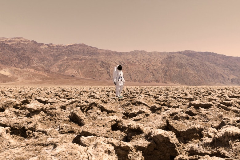 ビジュアル・アーティスト Julien Mauve による “Greetings From Mars”
