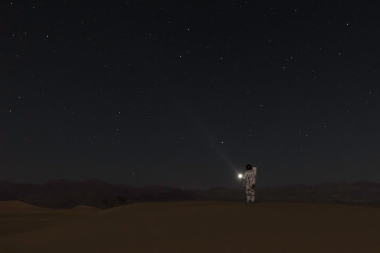 ビジュアル・アーティスト Julien Mauve による “Greetings From Mars”