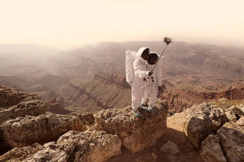ビジュアル・アーティスト Julien Mauve による “Greetings From Mars”
