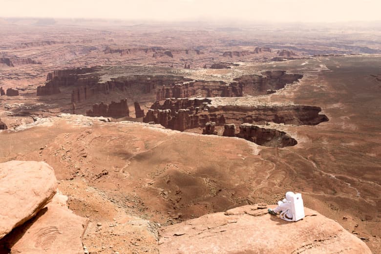 ビジュアル・アーティスト Julien Mauve による “Greetings From Mars”