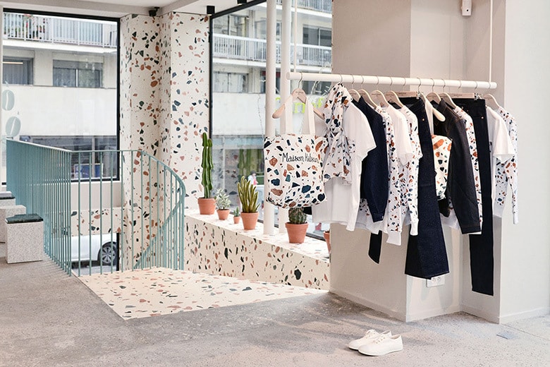 Maison Kitsuné パリにカフェを併設した新店舗をオープン