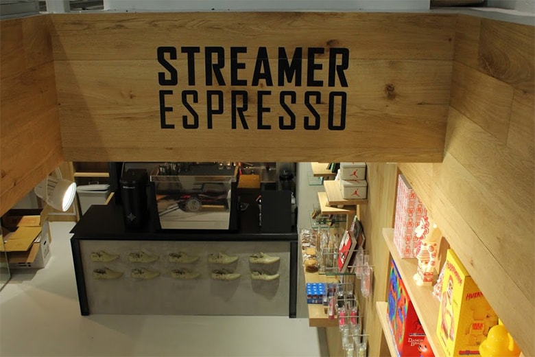 コーヒー x スニーカー『STREAMER ESPRESSO atmos』がオープン