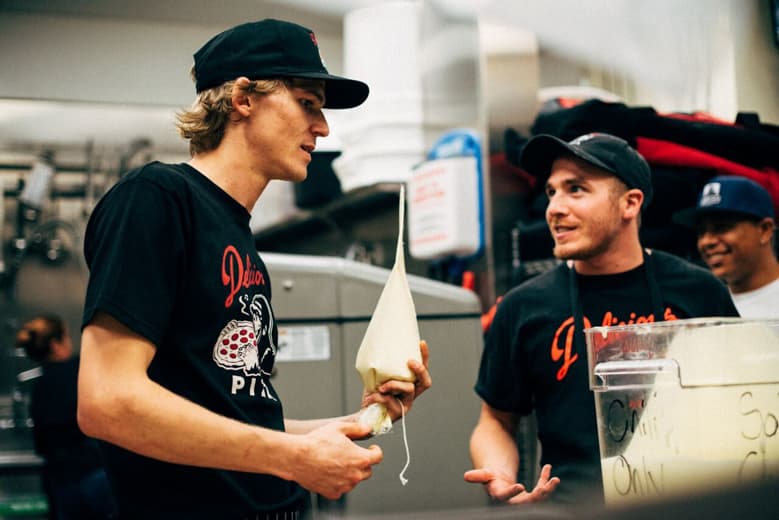 XLARGE® x Delicious Pizza カプセルコレクション