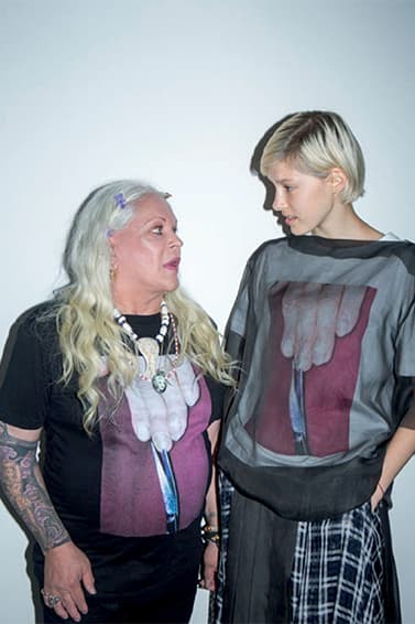 Yang Li x Genesis Breyer P-Orridge 限定アイテムが発売