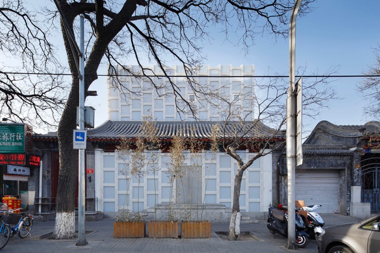隈研吾建築都市設計事務所が改築した北京のモダンな茶室
