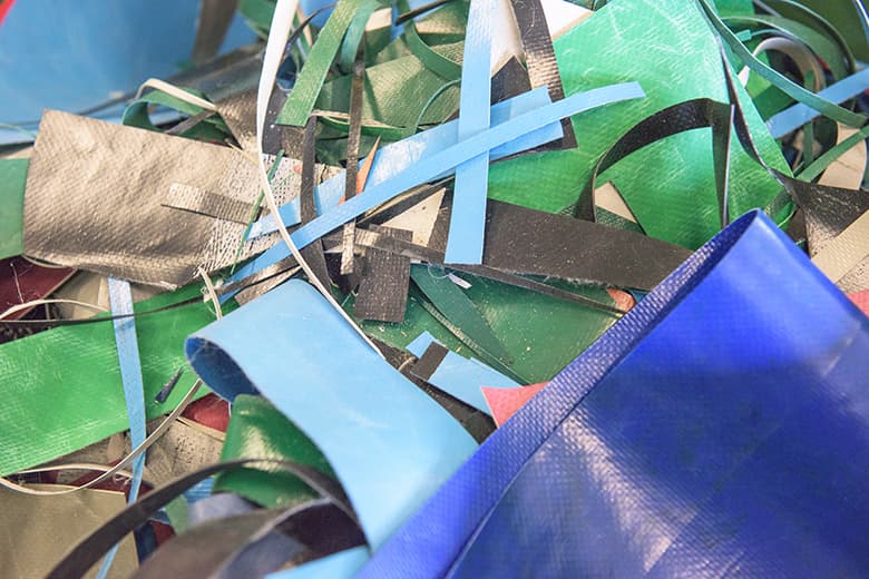 Factory: トラックタープの行方は？ FREITAG の工場の全貌を知る