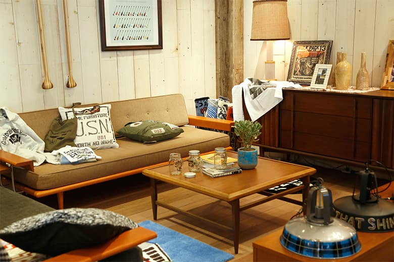 ACME Furniture x BEAMS T ポップアップショップ 『SOMEHOW』