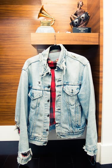 『The Coveteur』が Miguel の LA にある自宅を訪問