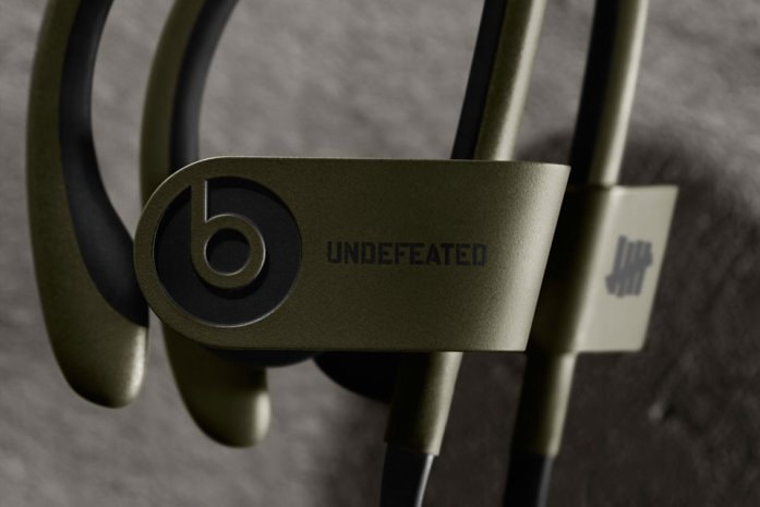 Undefeated x Beats by Dre 限定の “Powerbeats 2 Wireless”