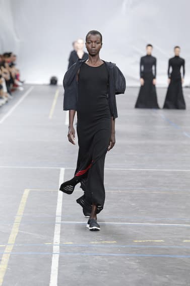 Y-3 2016 Spring/Summer コレクション