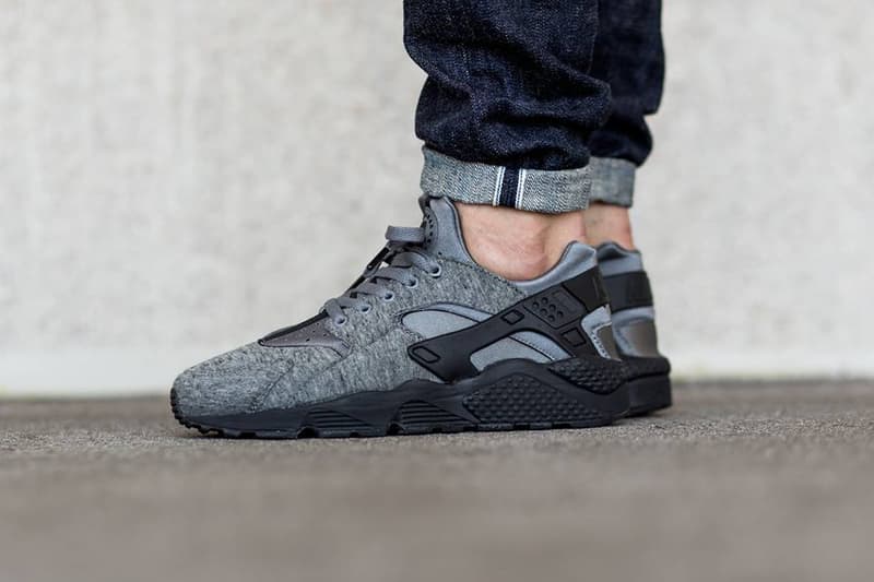 Nike Air Huarache Run Tech Fleece