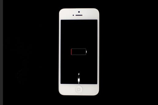 世界初となる1週間充電不要な iPhone 用の水素バッテリーを開発