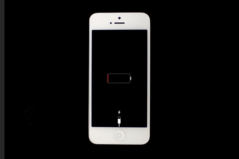 世界初となる1週間充電不要な iPhone 用の水素バッテリーを開発