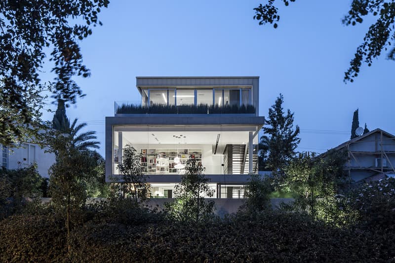 テルアビブのモダンなコンクリートハウス