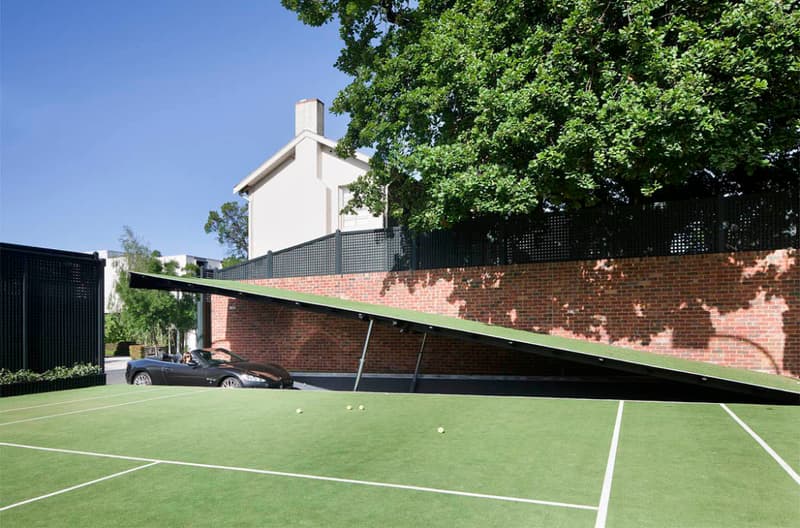 『ダークナイト』をモデルにしたガレージ