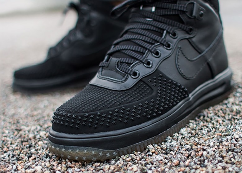 ウィンターブーツ仕様の Nike Lunar Force 1 Duckboot
