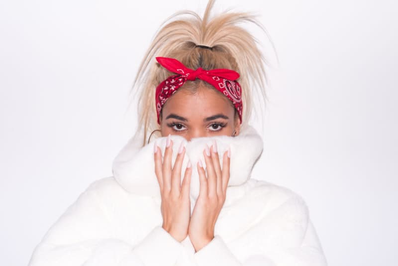 Pia Mia が Terry Richardson のスタジオに登場