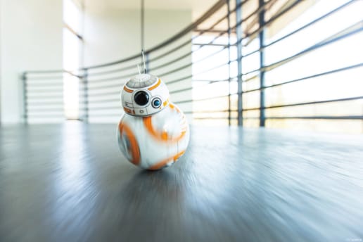 Star Wars最新作の新ドロイドBB-8が手に入る？