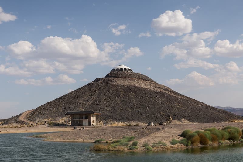 モハべ砂漠のオアシス “The Volcano House”