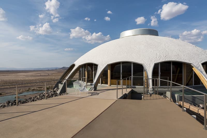 モハべ砂漠のオアシス “The Volcano House”