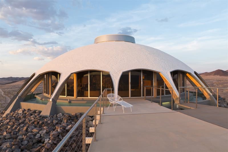 モハべ砂漠のオアシス “The Volcano House”