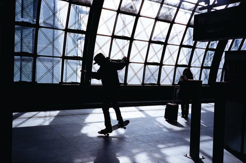 Robert LeBlanc の新作写真集『Unlawful Conduct』 