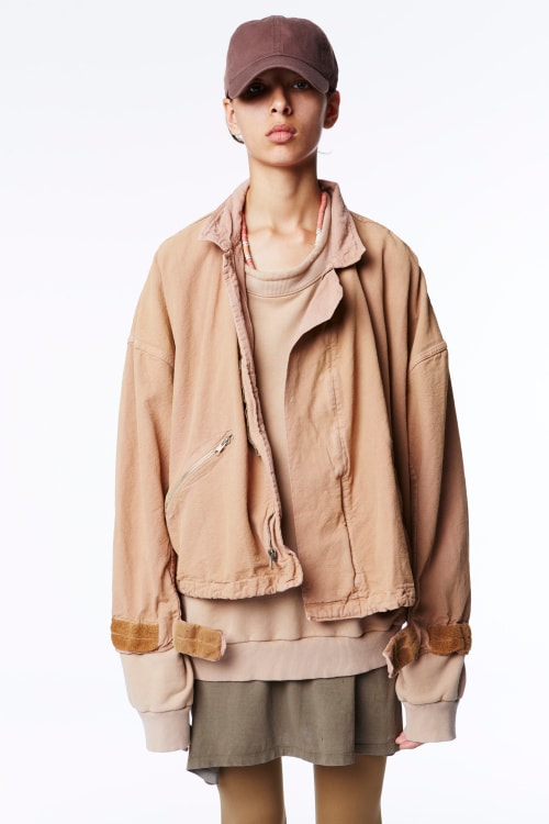 Yeezy Season 2 にクローズアップ