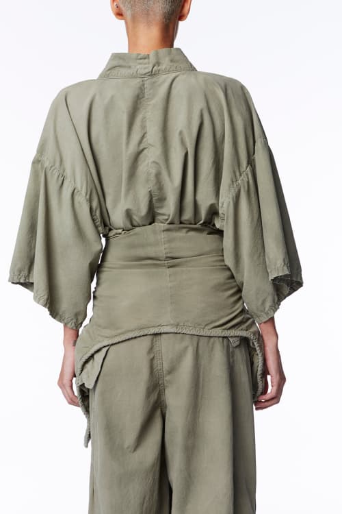 Yeezy Season 2 にクローズアップ