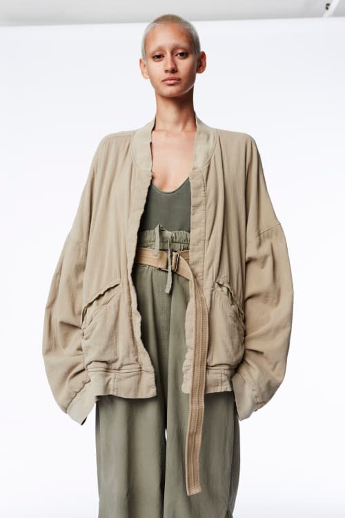 Yeezy Season 2 にクローズアップ