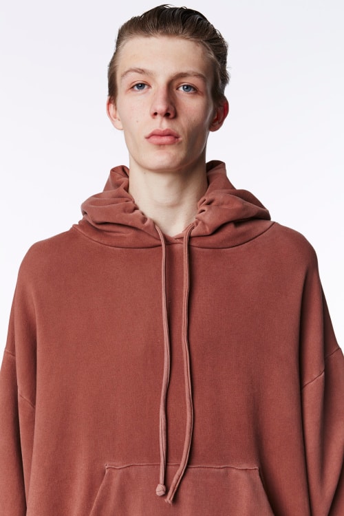 Yeezy Season 2 にクローズアップ