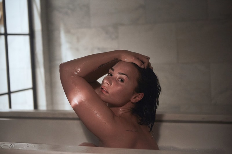 Demi Lovato が『Vanity Fair』の最新号に登場 (NSFW)