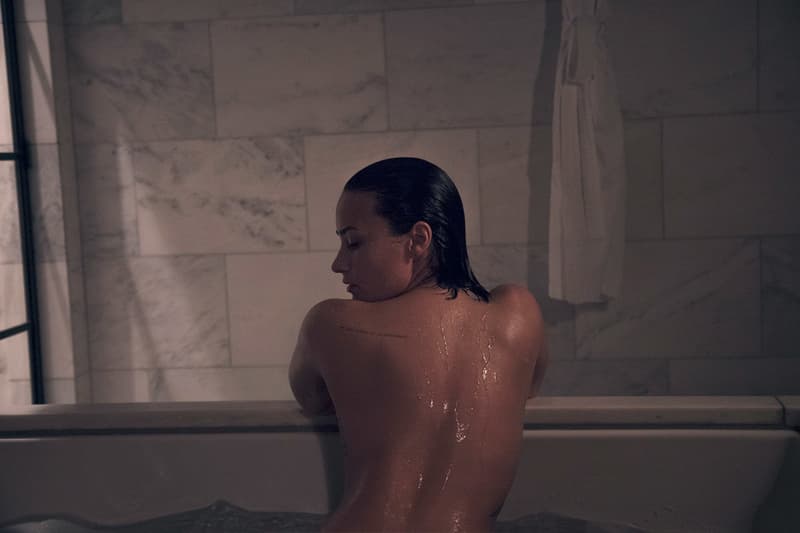 Demi Lovato が『Vanity Fair』の最新号に登場 (NSFW)