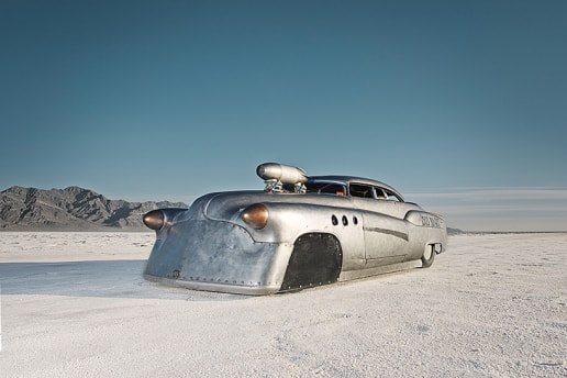 Alexandra Lier のドキュメント写真集『The World's Fastest Place』