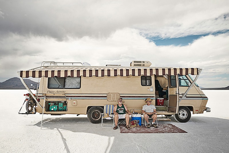 Alexandra Lier のドキュメント写真集『The World's Fastest Place』