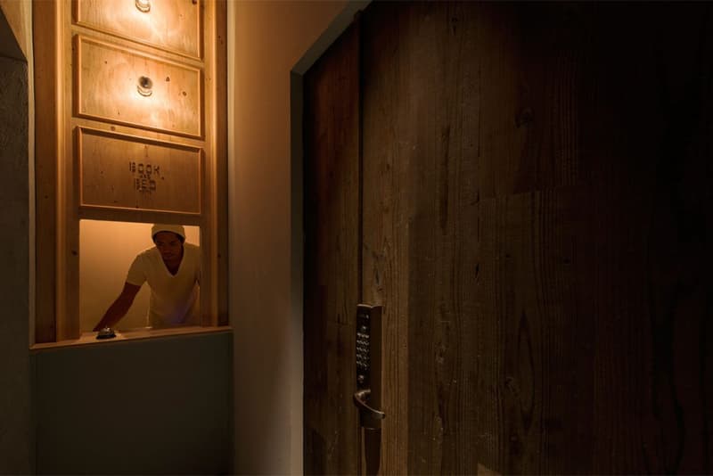 “寝落ち”してしまうホステル『Book and Bed』