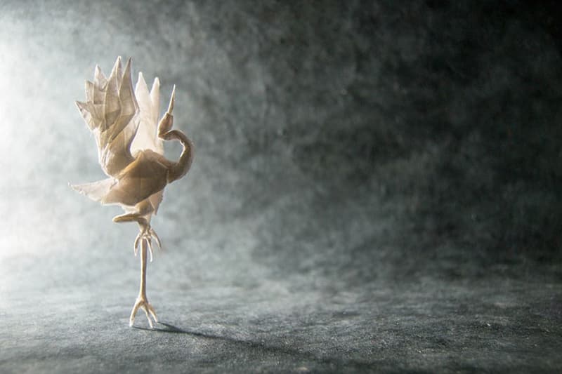 アーティストが生み出す繊細な折り紙作品