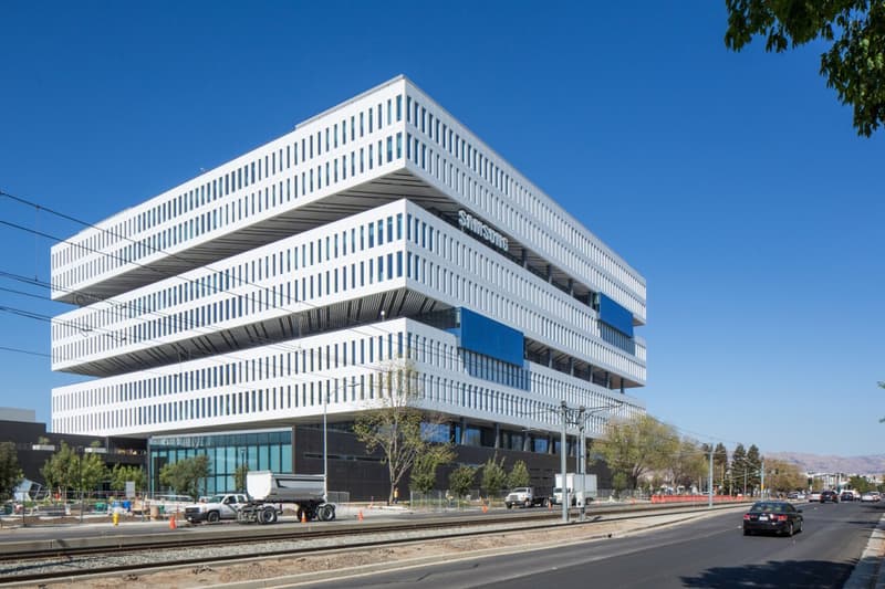 大手テクノロジー企業のワークスペース