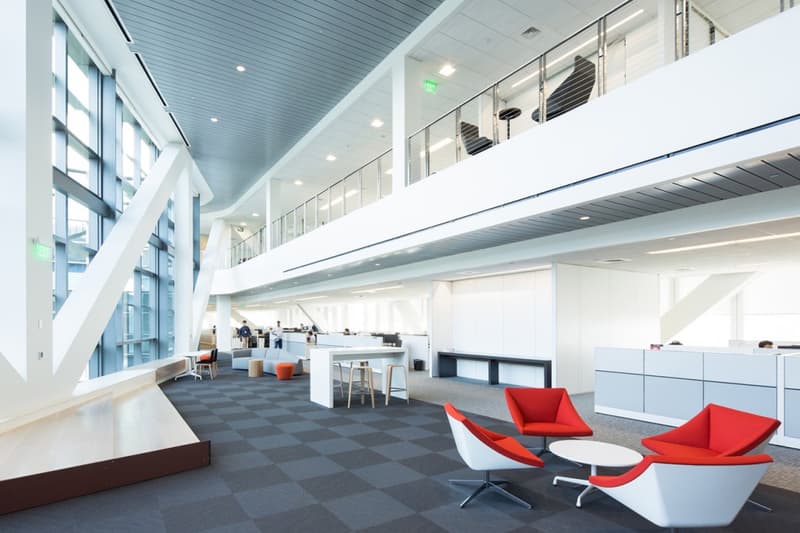 大手テクノロジー企業のワークスペース