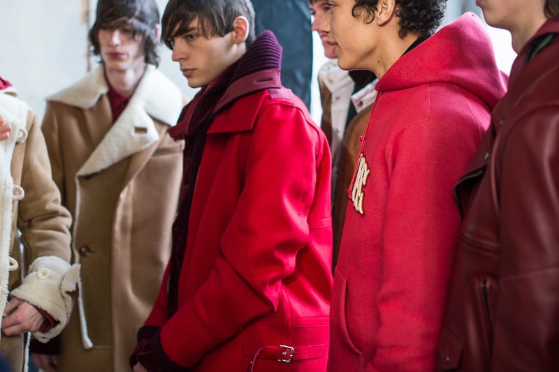 sacai 2016 Fall/Winter コレクションのバックステージ