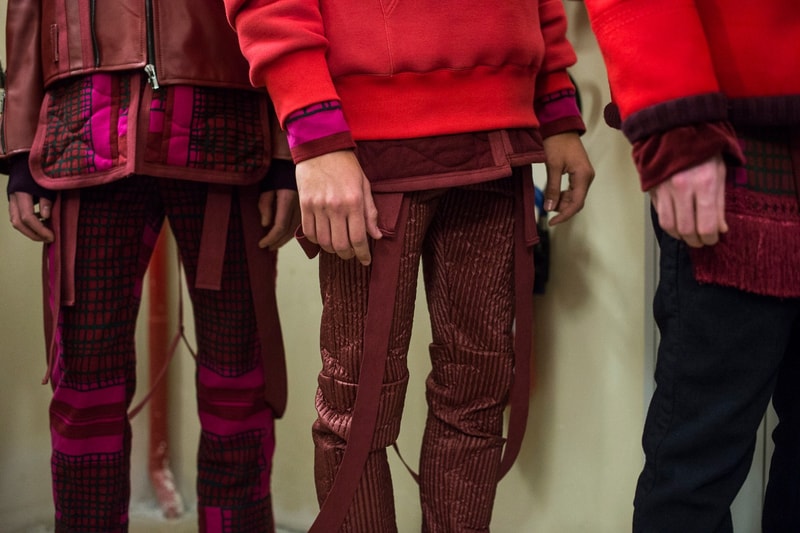 sacai 2016 Fall/Winter コレクションのバックステージ