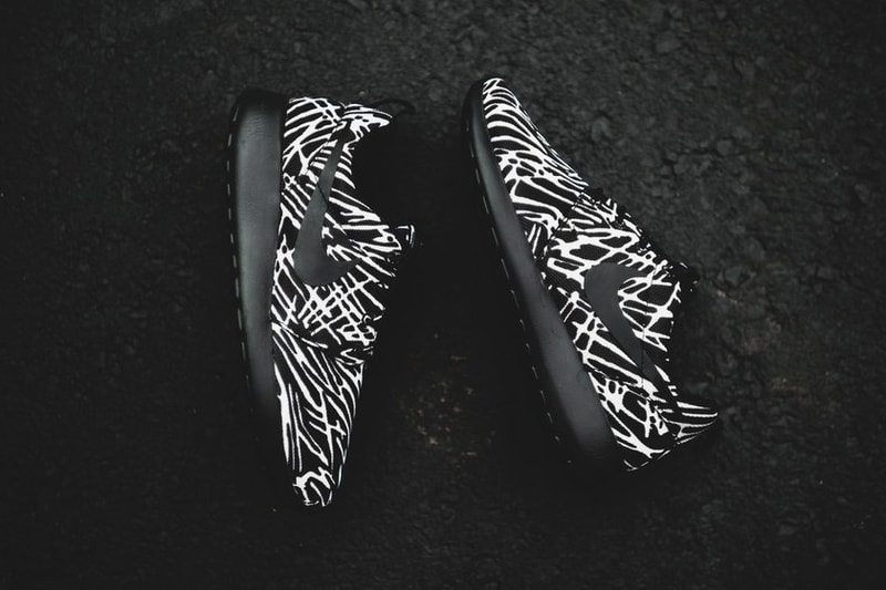Nike Sportswear “Roshe One” プリント
